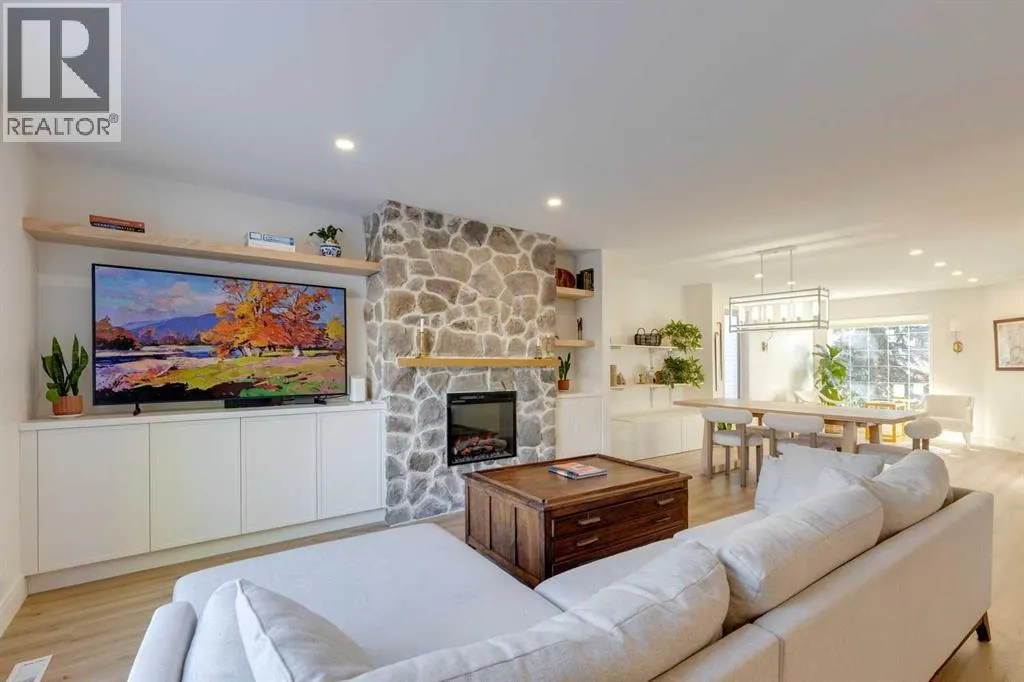 254 Scenic View Close NW