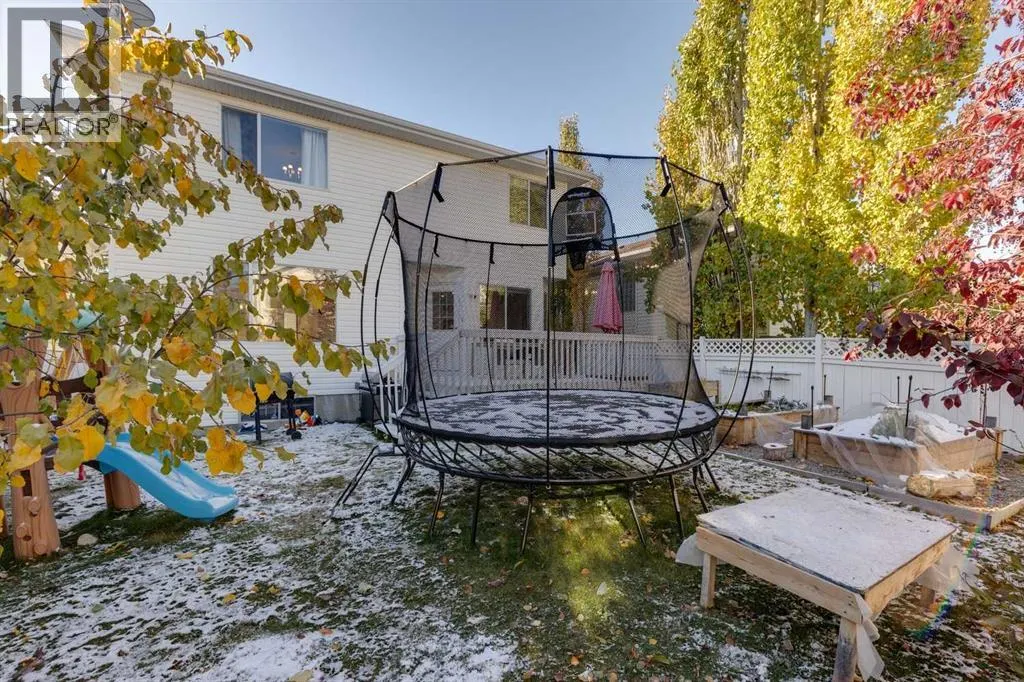254 Scenic View Close NW