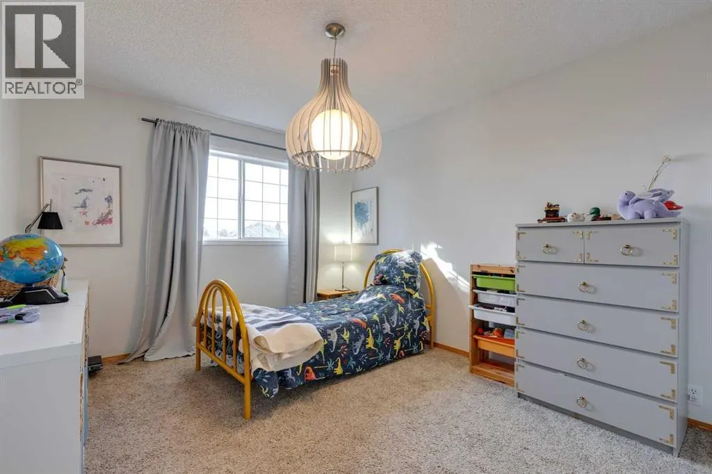 254 Scenic View Close NW