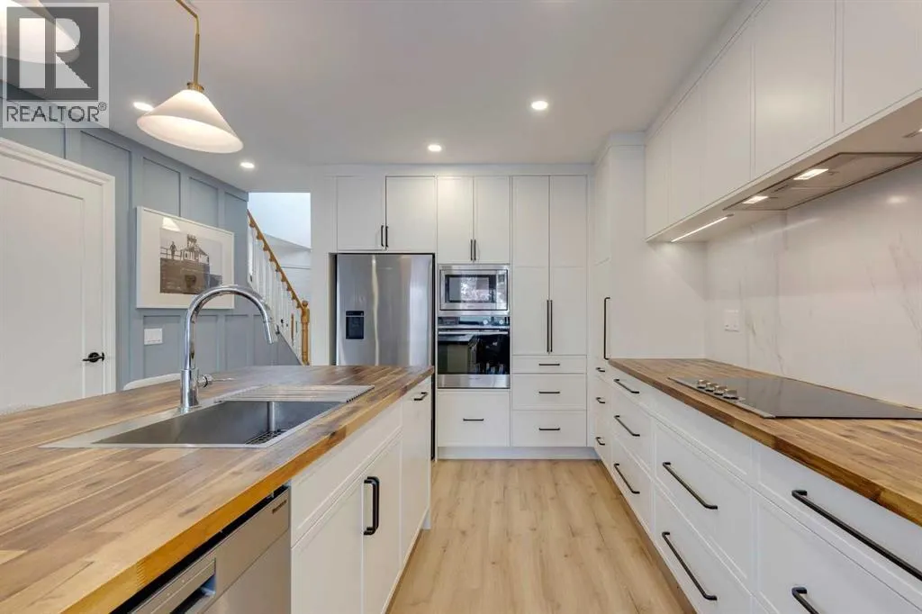 254 Scenic View Close NW