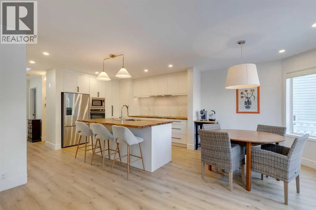 254 Scenic View Close NW