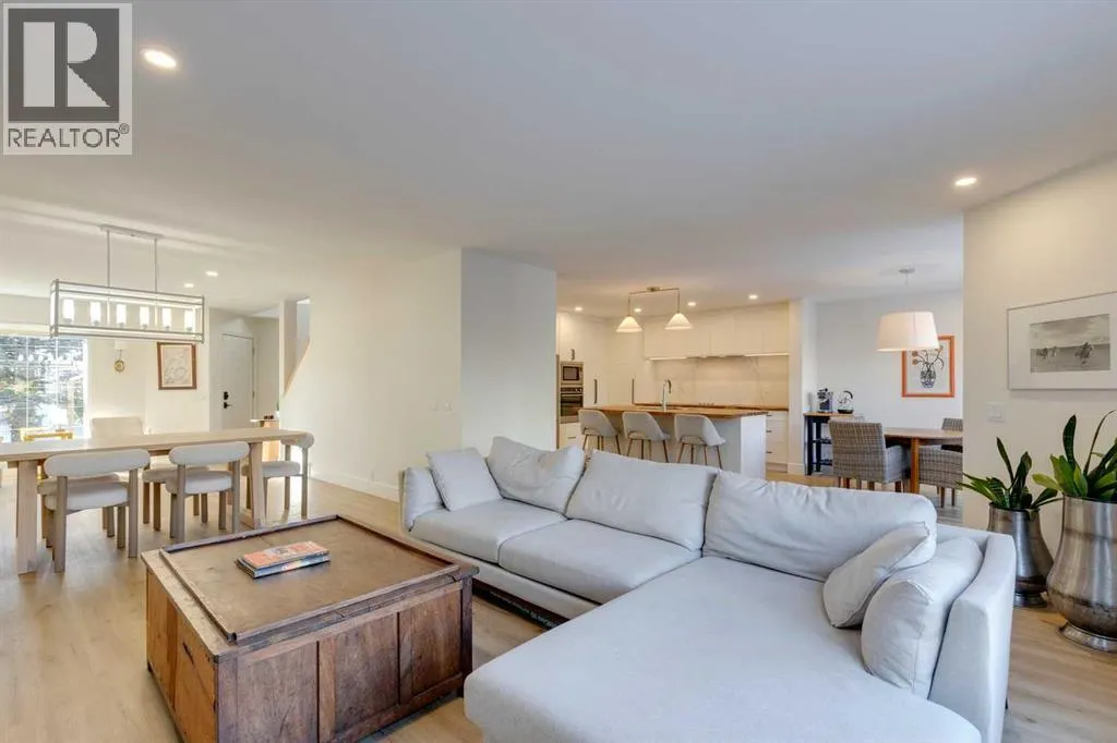 254 Scenic View Close NW