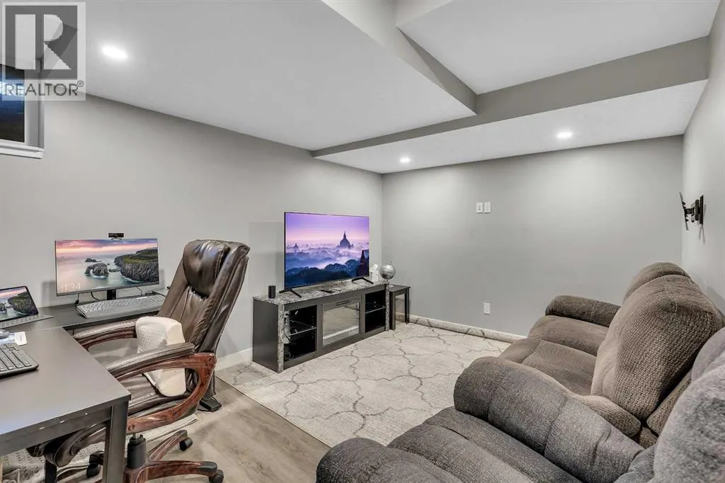 7 West Coach Manor SW