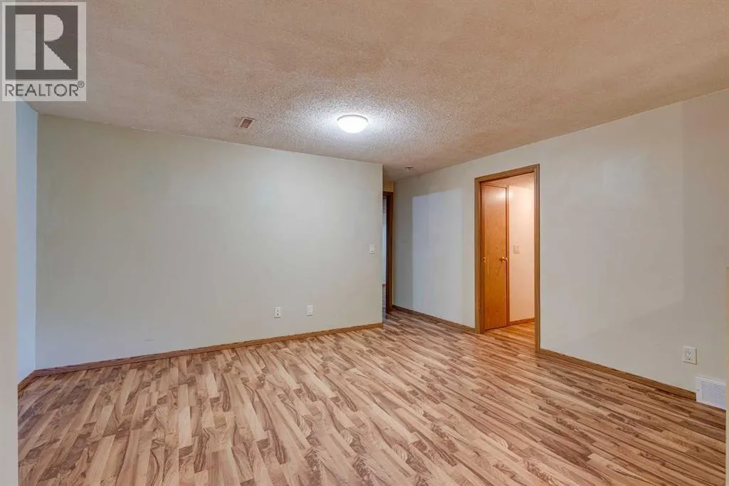 8 Mist Road