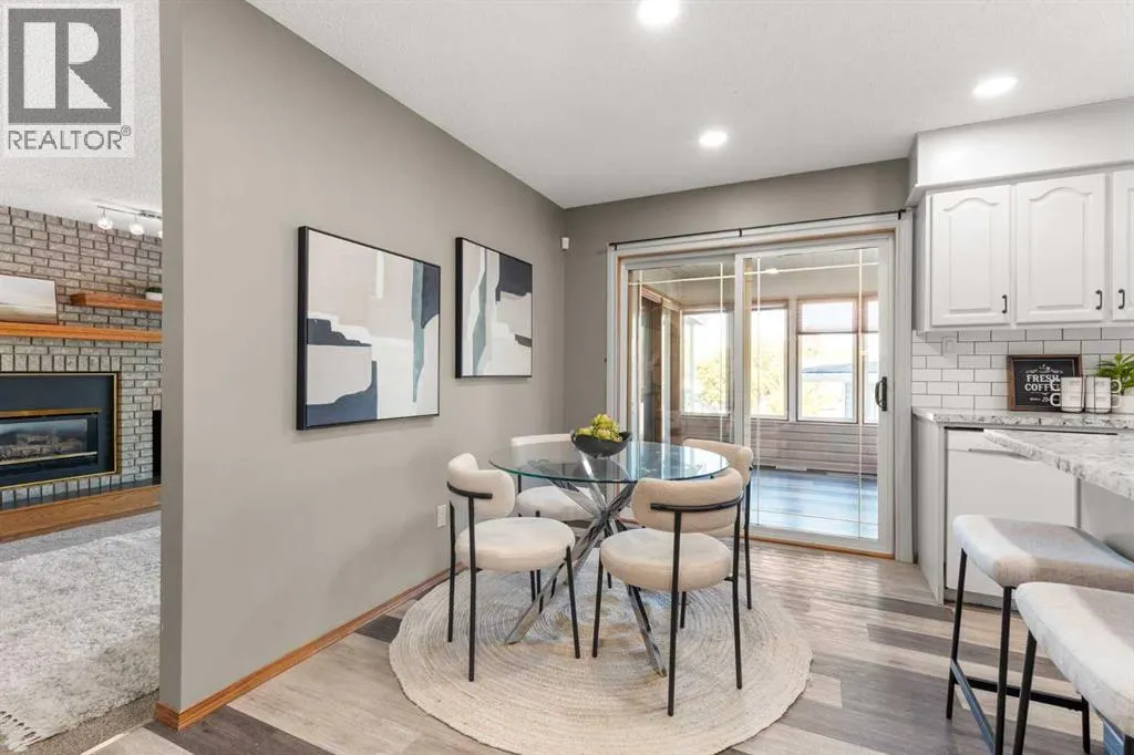 12 Redwood Way SE