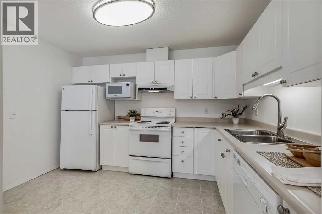 3205, 3000 Sienna Park Green SW