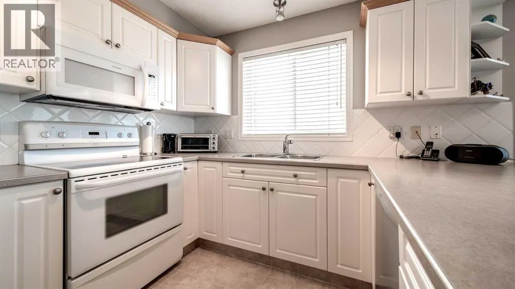 2206, 7451 Springbank Boulevard SW