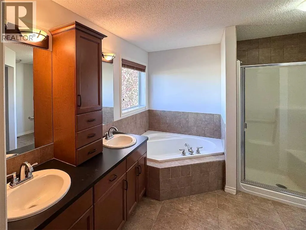 79 Tuscany Summit Bay NW
