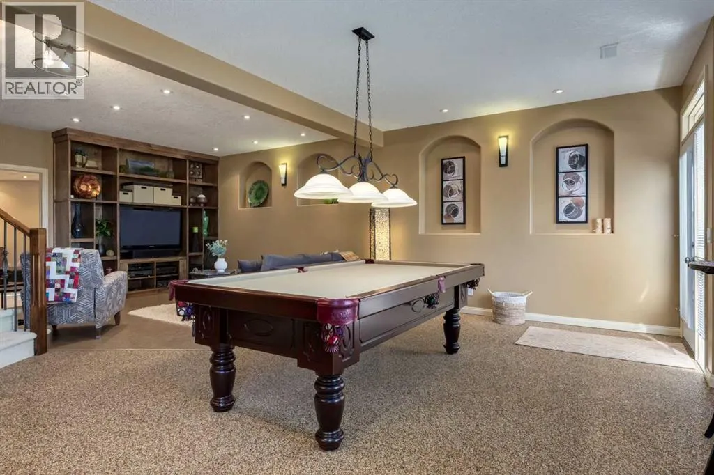 100 Royal Manor NW