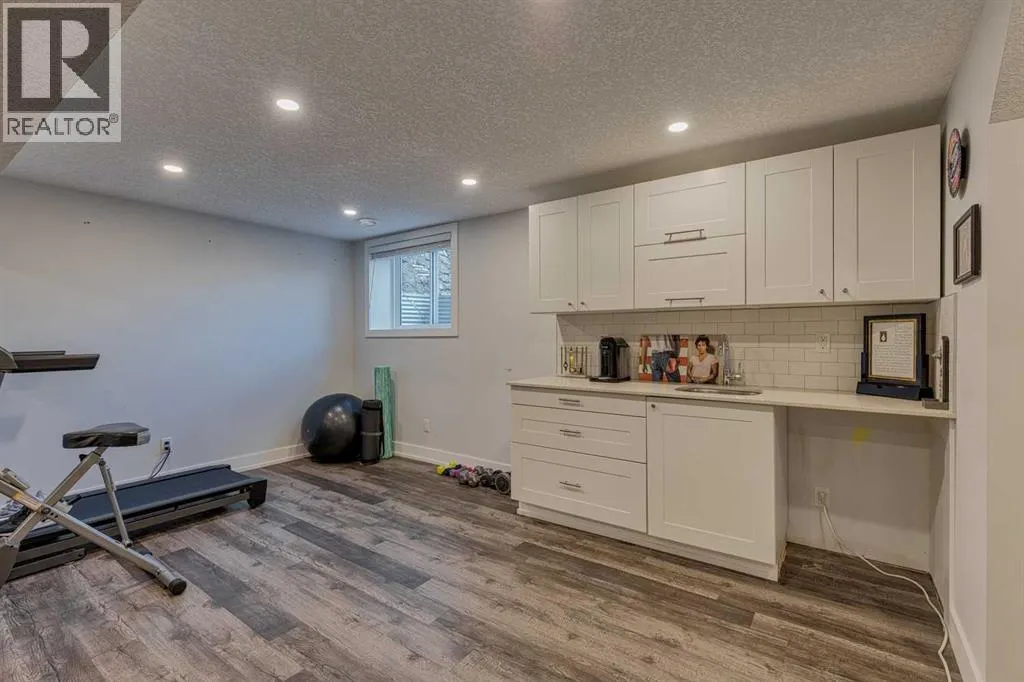 708 Sherman Avenue SW