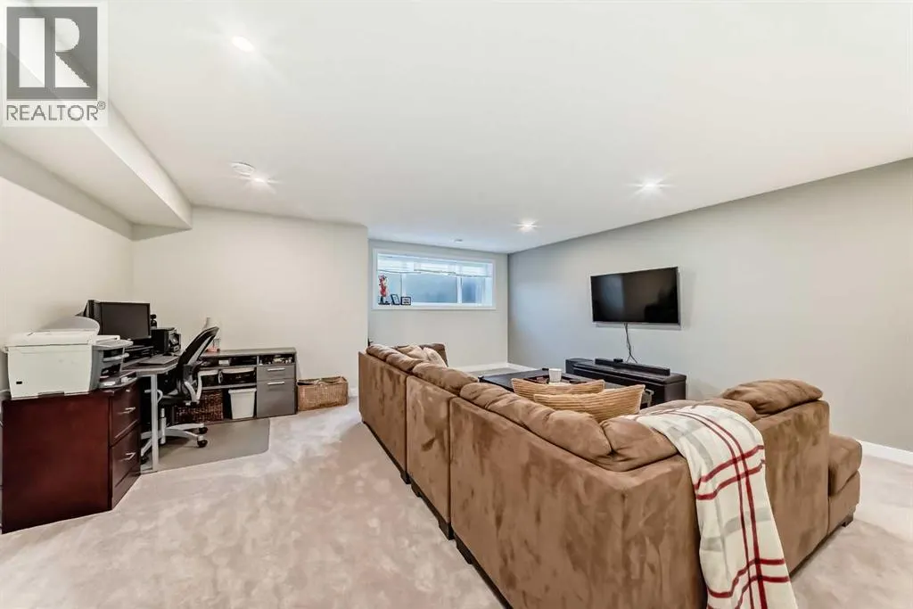 86 Wolf Crescent