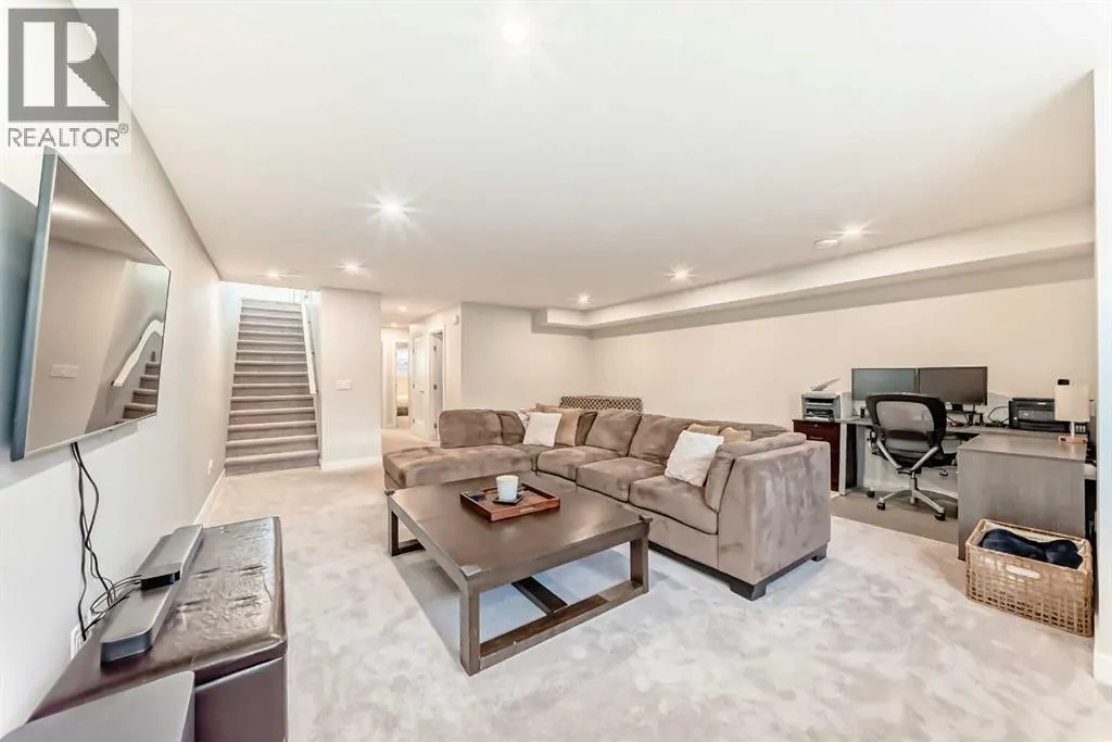 86 Wolf Crescent