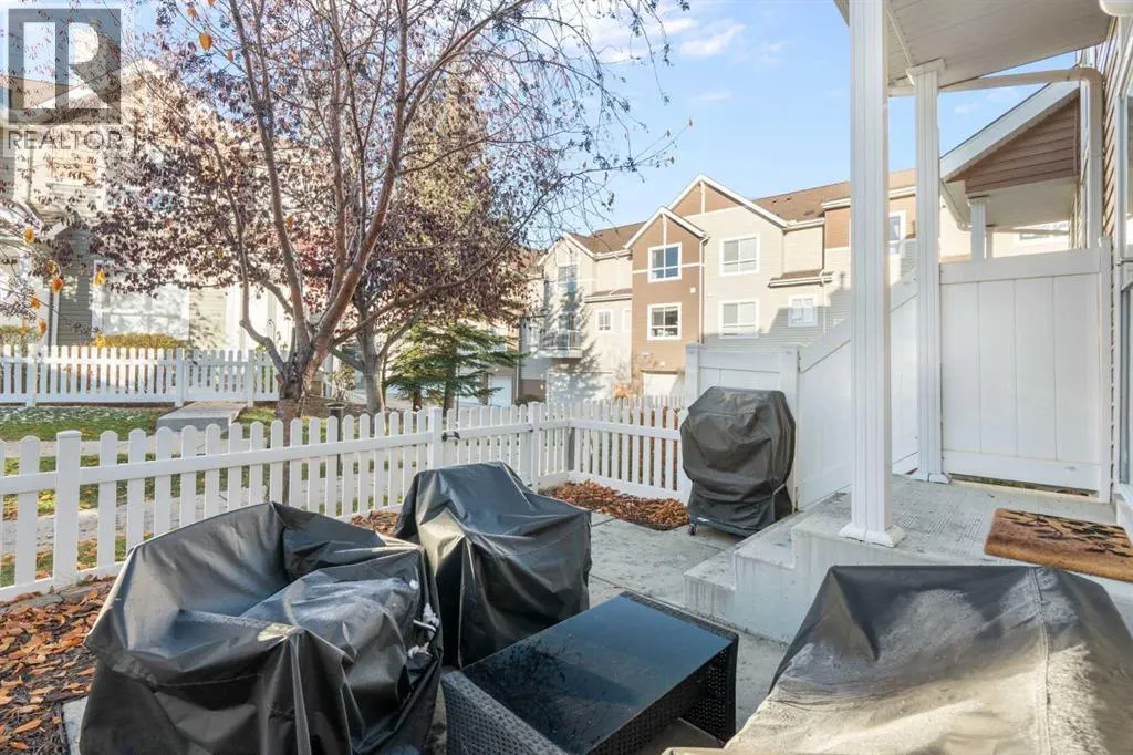 135 Tuscany Court NW