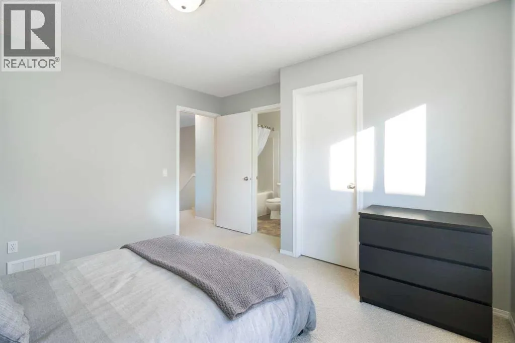 135 Tuscany Court NW