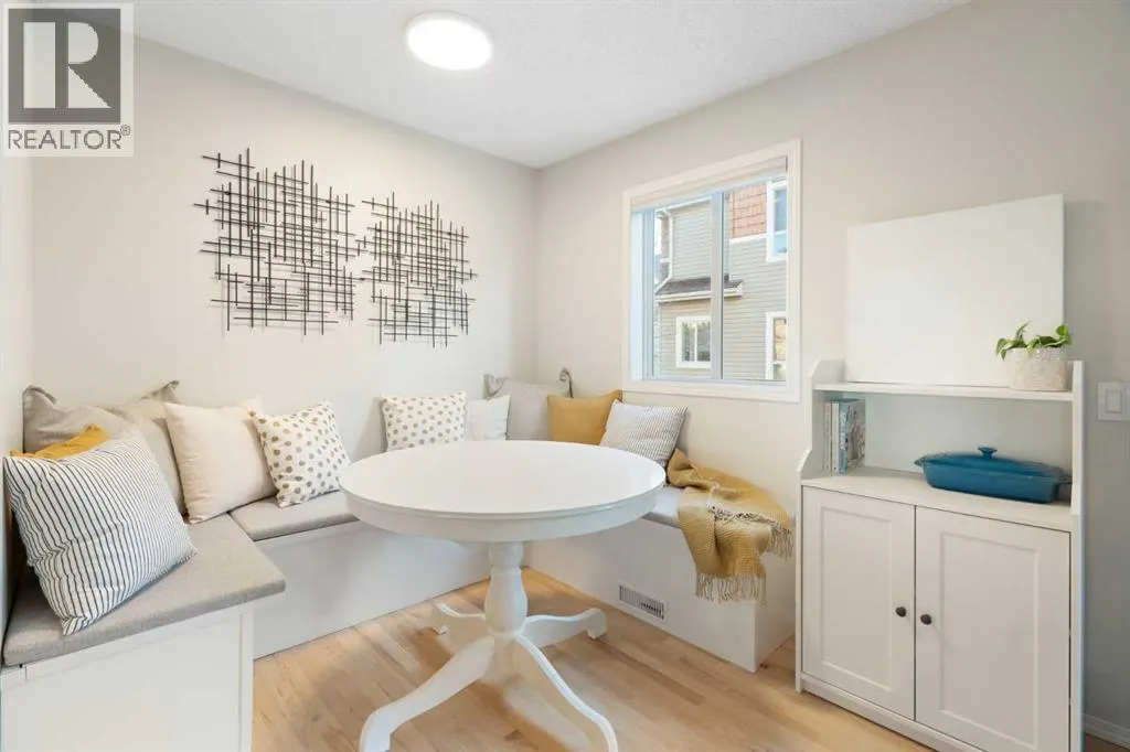 135 Tuscany Court NW