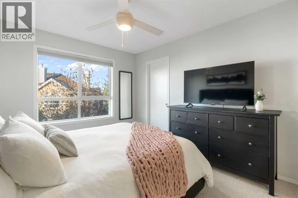 135 Tuscany Court NW