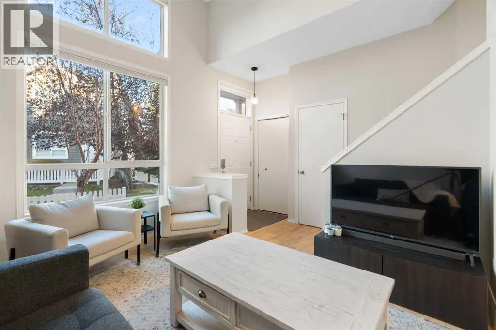 135 Tuscany Court NW