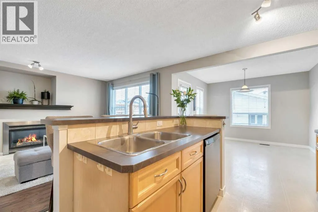 84 Evermeadow Manor SW