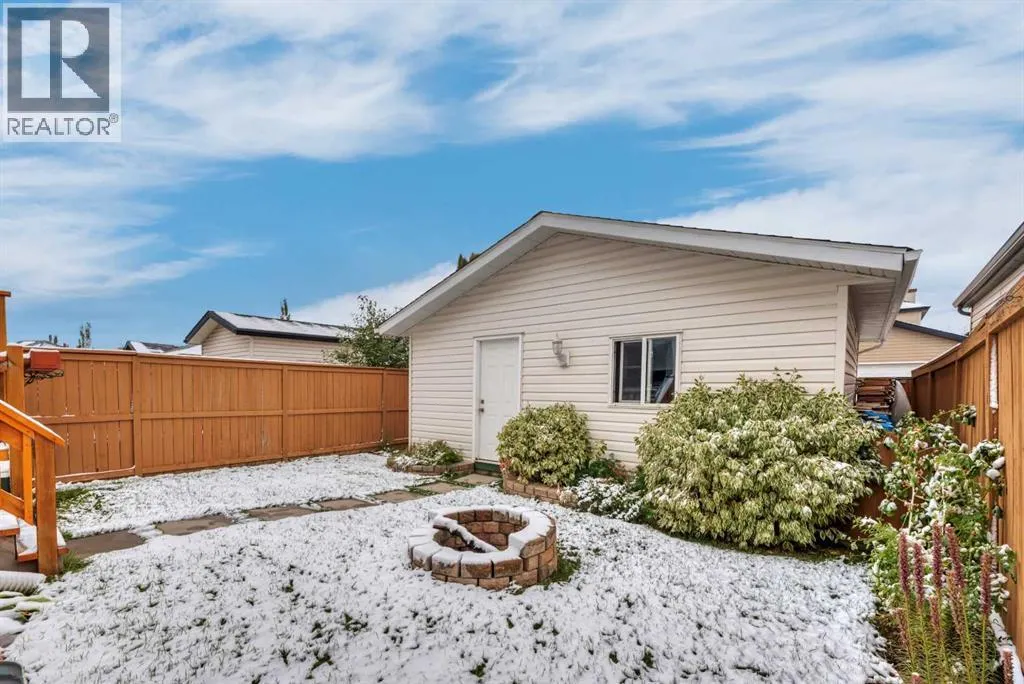 84 Evermeadow Manor SW