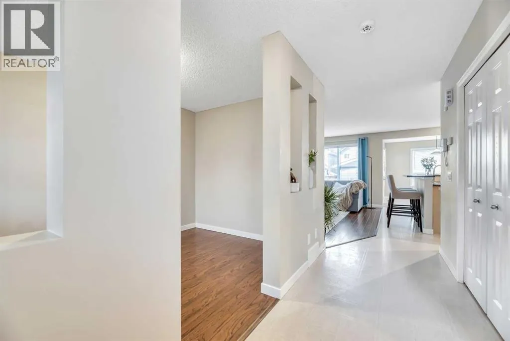 84 Evermeadow Manor SW
