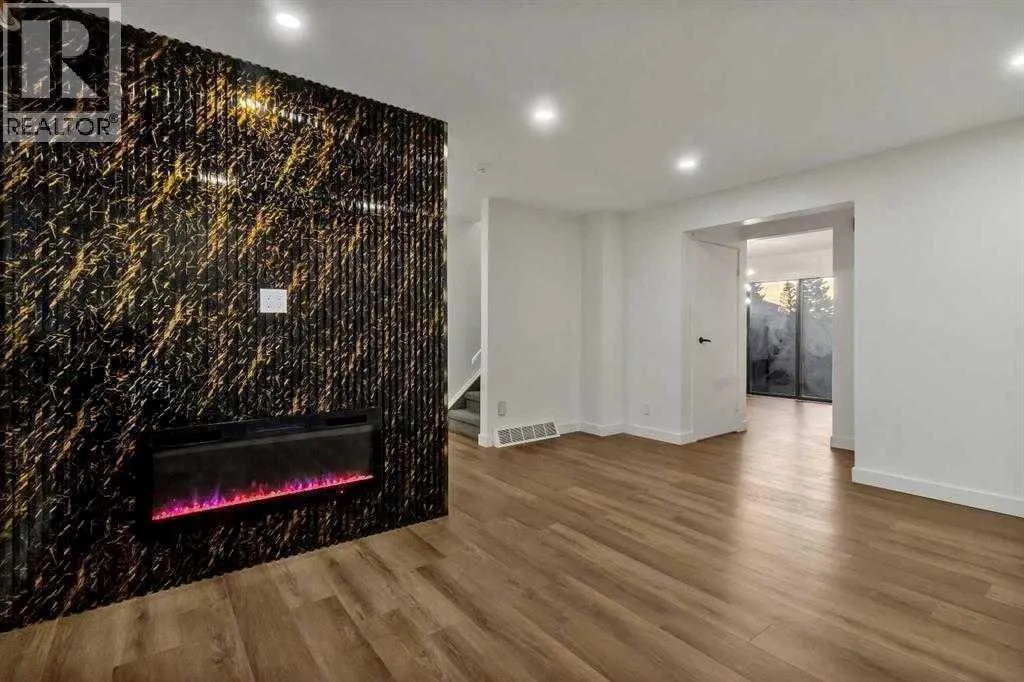 112, 2720 Rundleson Road NE