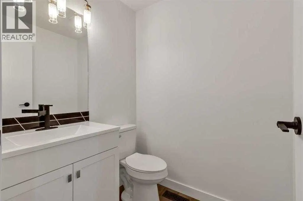 112, 2720 Rundleson Road NE