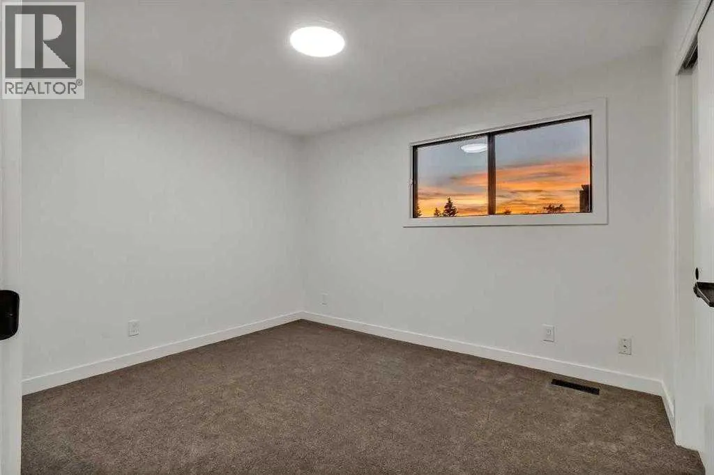 112, 2720 Rundleson Road NE