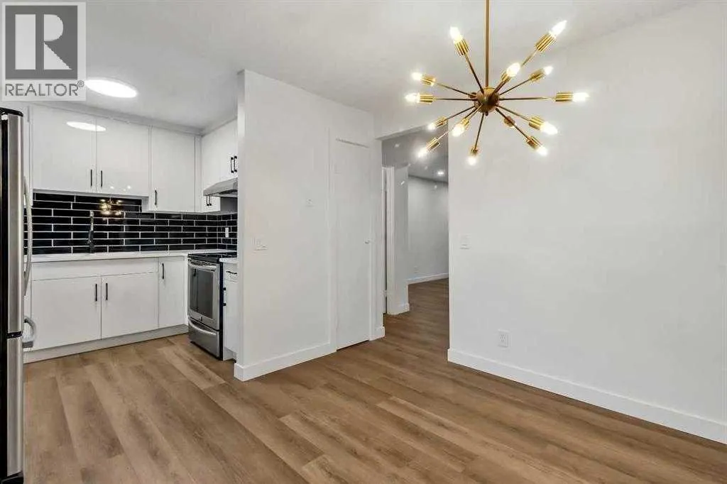 112, 2720 Rundleson Road NE