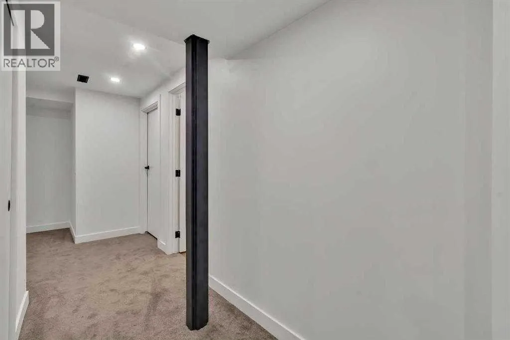 112, 2720 Rundleson Road NE