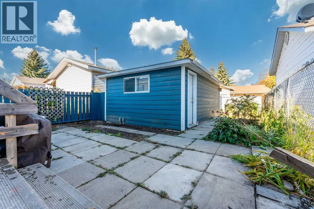 508 Queensland Place SE