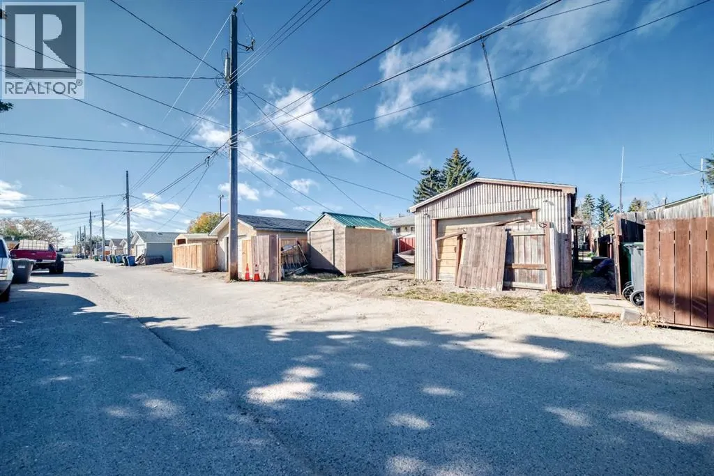3116 39 Street SE