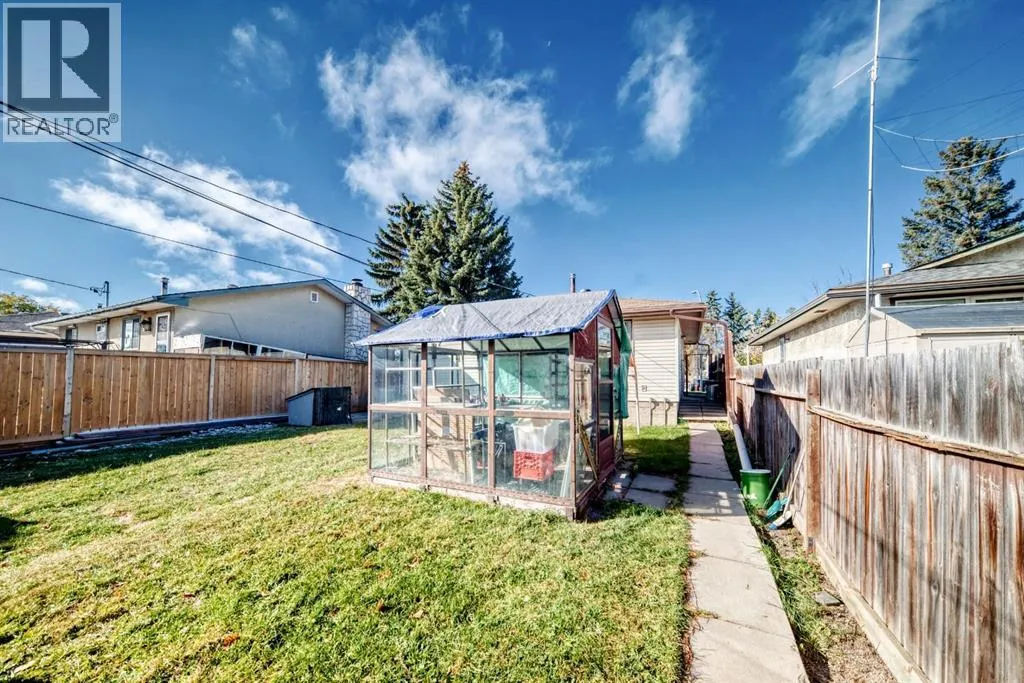 3116 39 Street SE