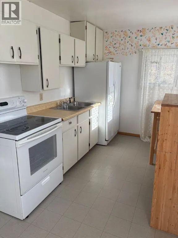 10926 93 St