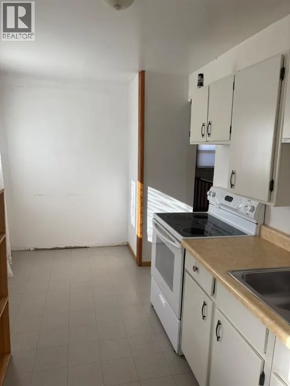 10926 93 St