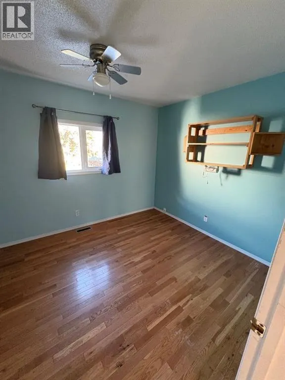 10926 93 St