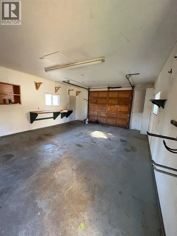 10926 93 St
