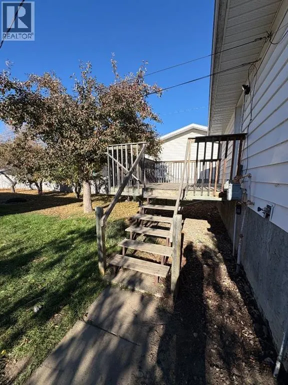 10926 93 St