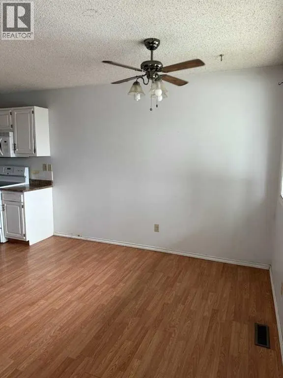 38, 4769 Hubalta Road SE