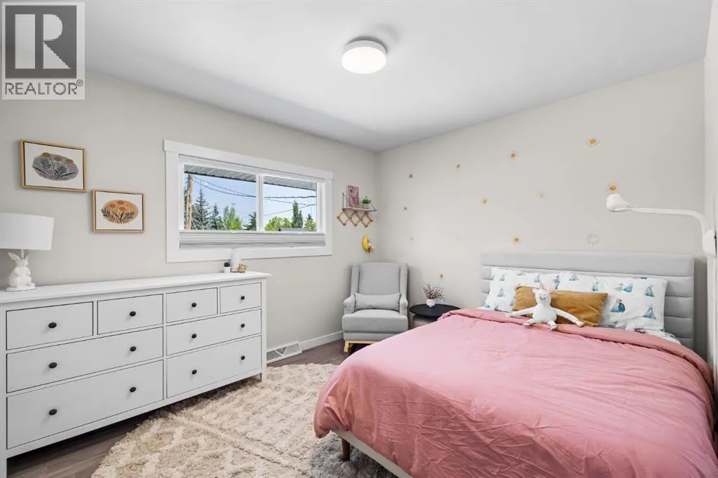 30 Coleridge Road NW