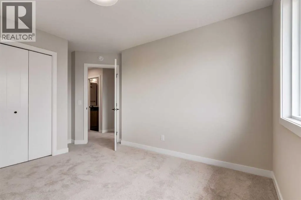 82 Agate Road
