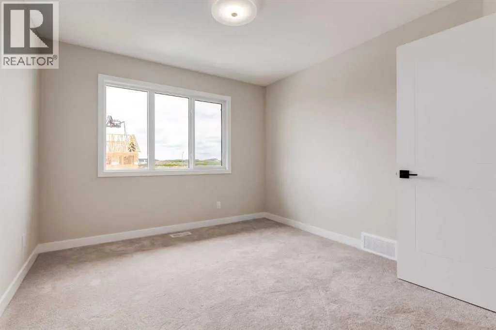 82 Agate Road