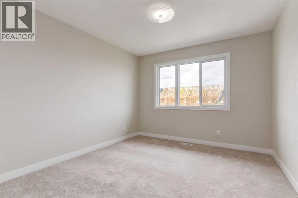 82 Agate Road
