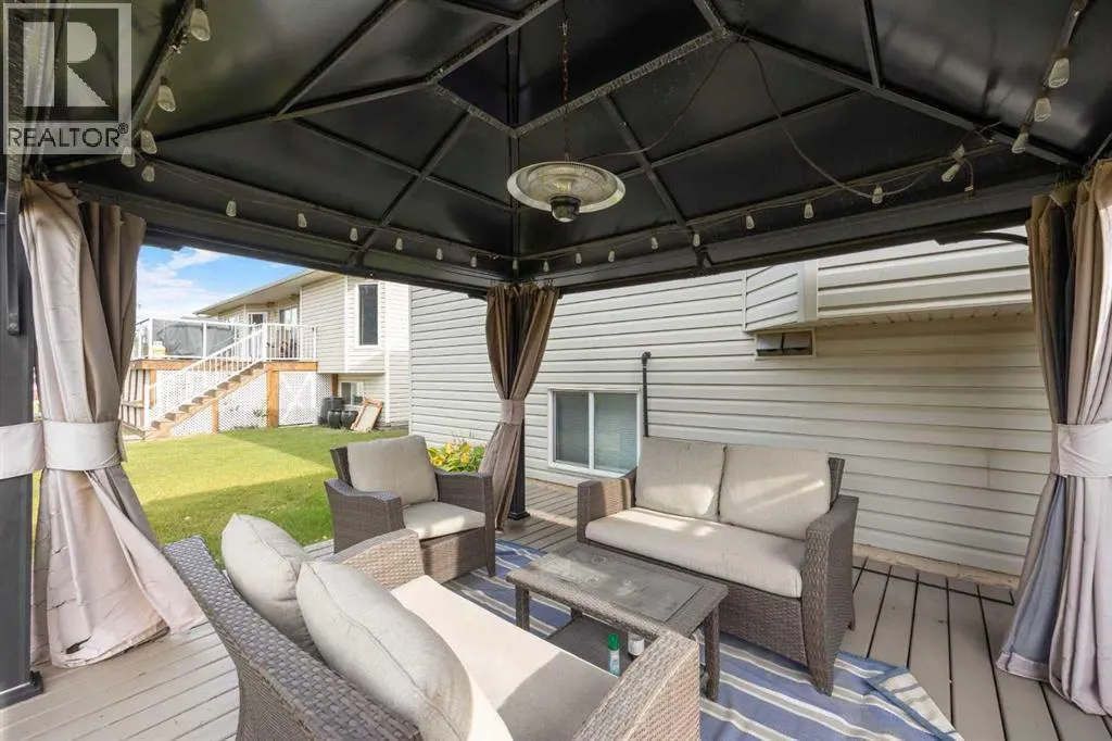 275 Woodward Lane