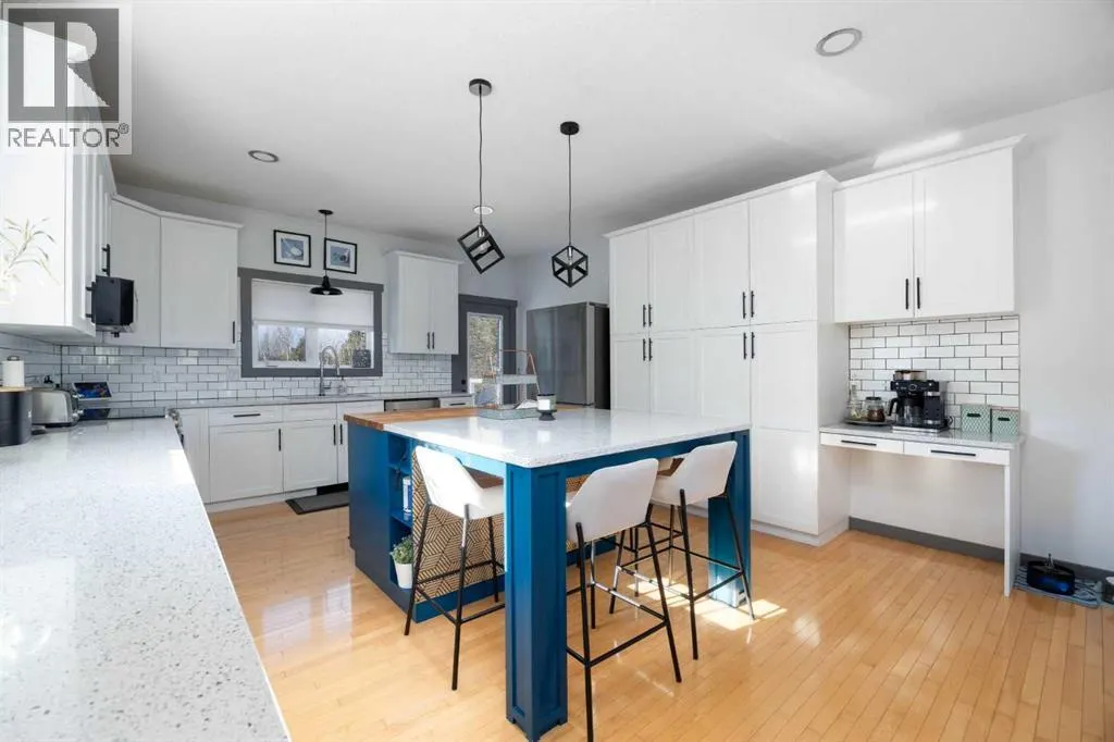 275 Woodward Lane