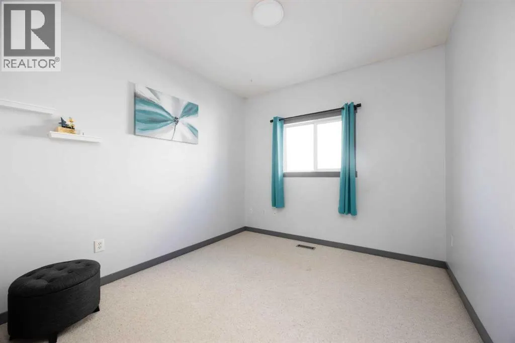 275 Woodward Lane