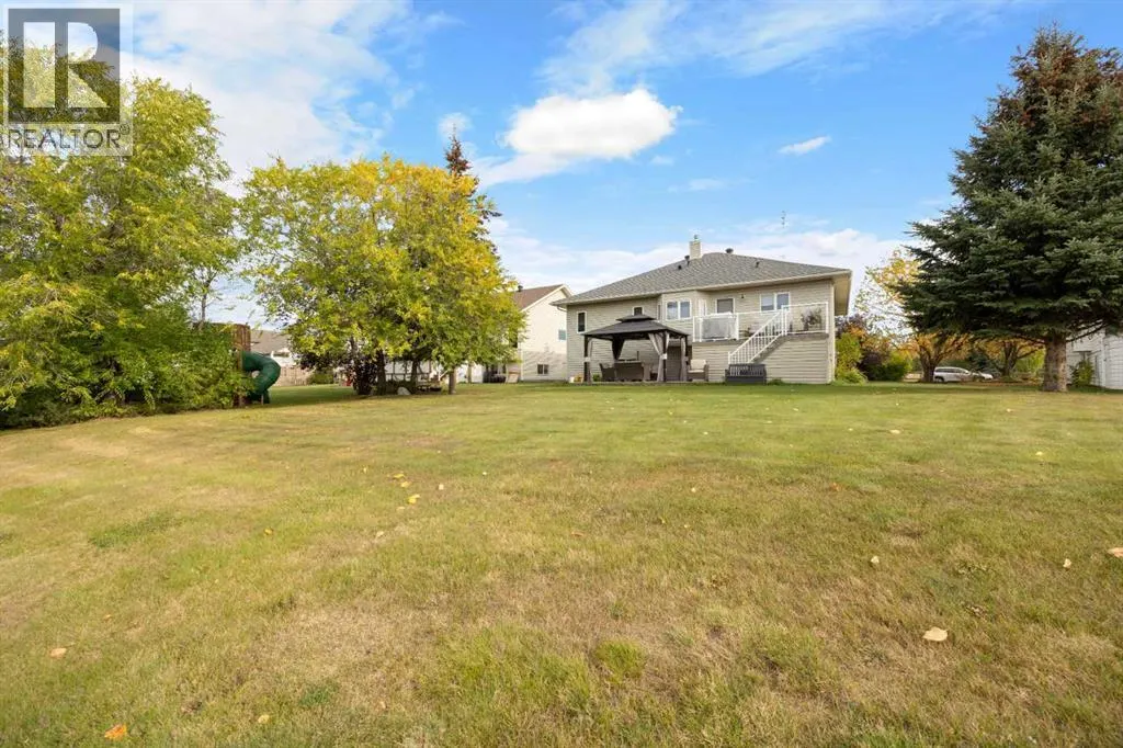 275 Woodward Lane