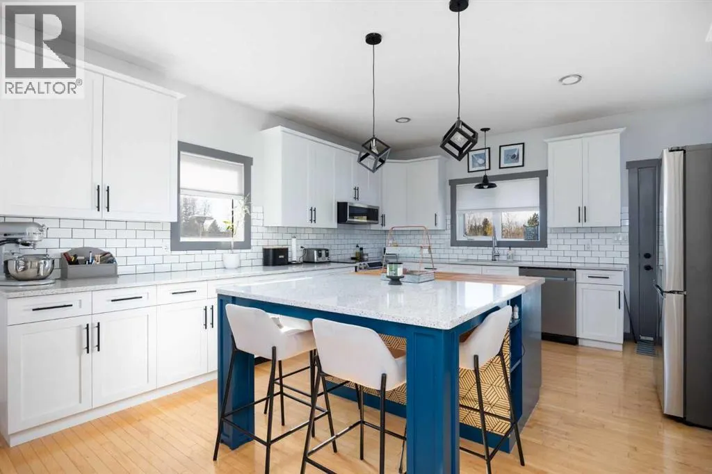 275 Woodward Lane