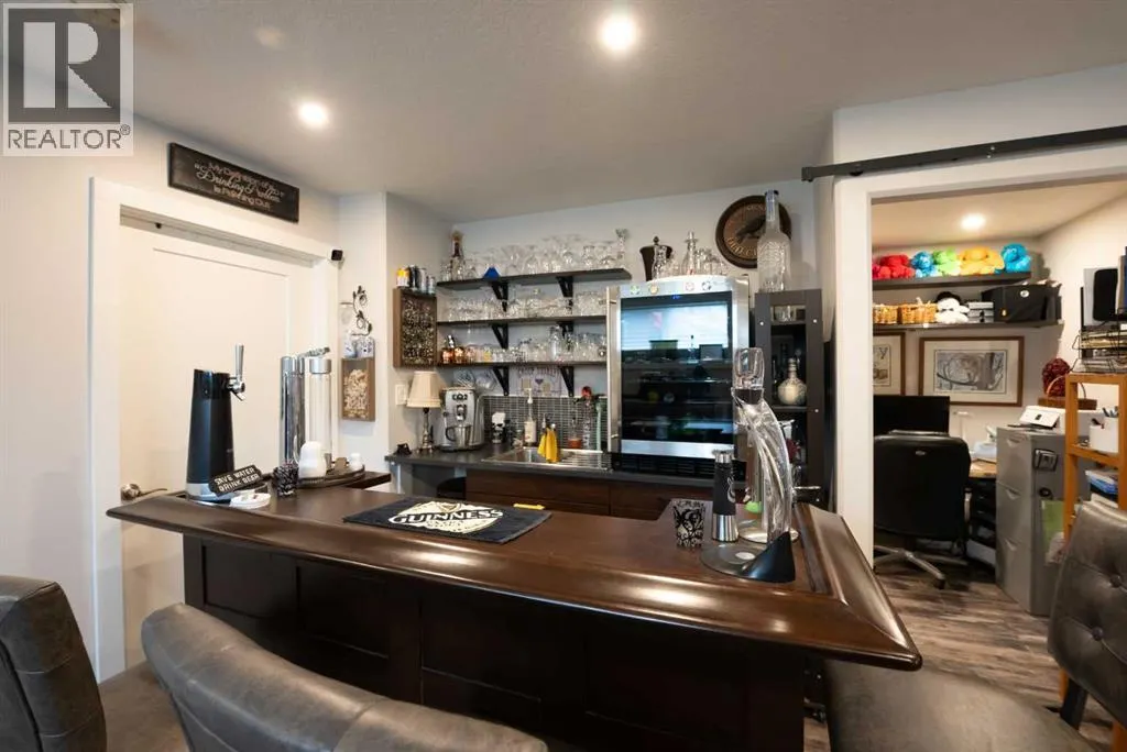 4, 59 Aquitania Circle W