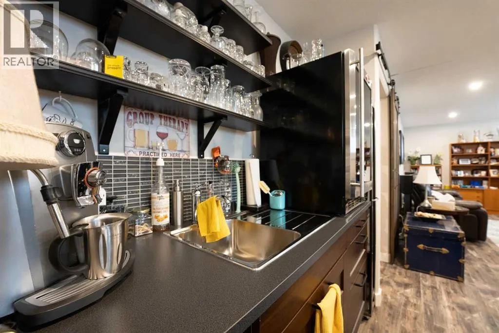 4, 59 Aquitania Circle W