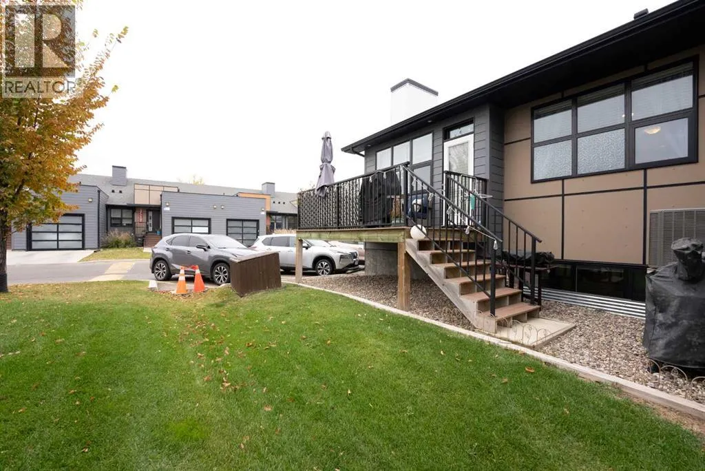 4, 59 Aquitania Circle W
